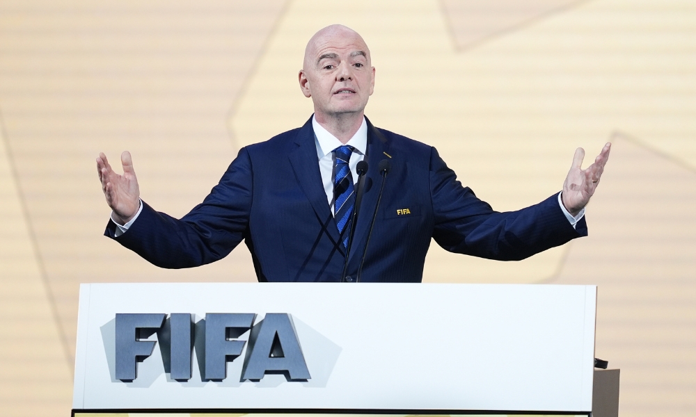 蓝鲸体育直播在线观看：体育学院熊刚副教授入选国家队出征滑翔伞东盟友谊公开赛取得佳绩.